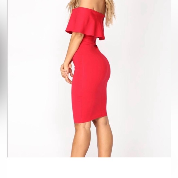 Red off sleeve Fashion Nova dress - Picture 2 of 6